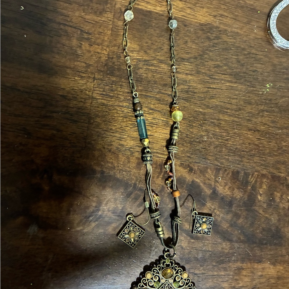Vintage Gold and Brown Pendant Necklace and Earrings